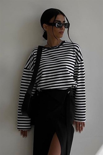 Mad Girls Black Sweatshirt MG980