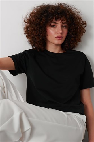 Mad Girls Black T-shirt MG1351