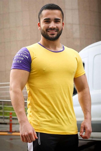 Madmext Kol Baskılı Sarı Tişört 4021