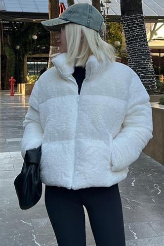 Ekru Dik Yaka Kadın Kürklü Mont MG2259