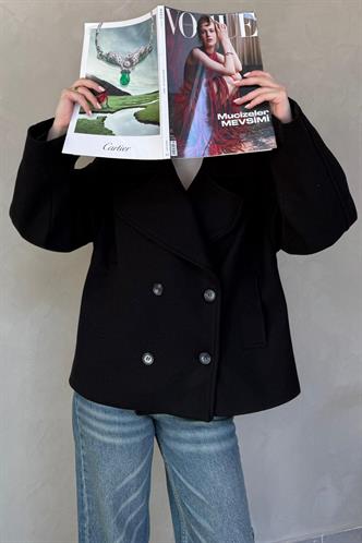 Siyah Kısa Kaşe Kadın Kaban MG2544