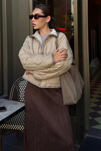 Bej Dik Yaka Kapitone Kadın Mont MG2568