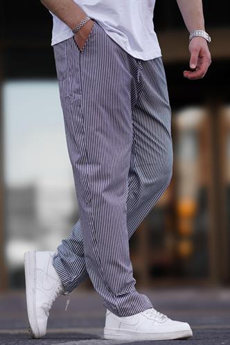 Siyah Beli Ayarlanabilir Bol Paça Dökümlü Çizgili Pantolon 6541