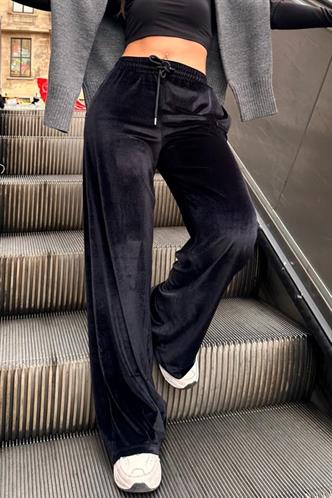 Koyu Siyah Bol Paça Kadife Pantolon MG2283