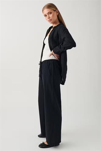 Siyah Elastik Belli Bol Kesim Pantolon MG2020