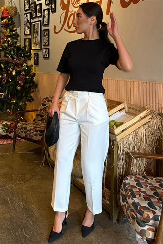 Beyaz Pens Detaylı Kapaklı Düz Paça Kumaş Pantolon MG2642