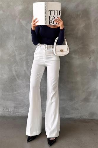 Beyaz İspanyol Paça Kadın Kumaş Pantolon MG2303