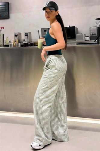 Açık Yeşil Pötikareli Bol Paça Kadın Pantolon Mg2335