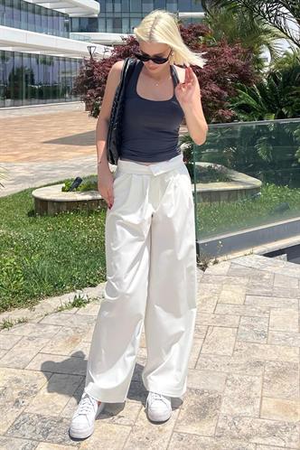 Beyaz Yüksek Bel Rahat Kesim Bol Paça Pantolon MG2120