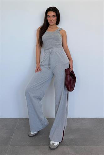 Gri -Bordo Şerit Detaylı Bol Paça Kadın Eşofman MG2441 