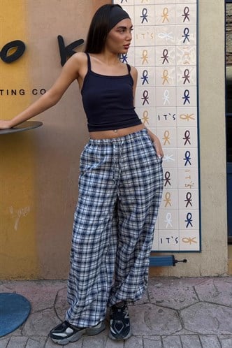 Lacivert Ekose Desenli Yüksek Bel Balon Fit Kadın Pantolon MG2726