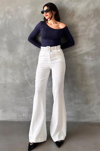 Beyaz İspanyol Paça Kadın Kumaş Pantolon MG2303