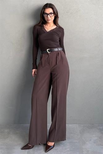 Kahverengi Yüksek Bel Pileli Kemerli Geniş Paça Kadın Pantolon MG2615