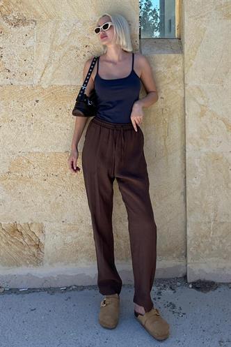 Kahverengi Ayarlanabilir Bel Rahat Kesim Pantolon MG2161