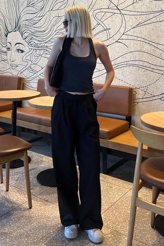 Siyah Yüksek Bel Rahat Kesim Bol Paça Pantolon MG2120