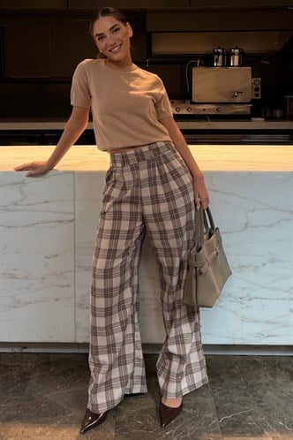 Bej Kare Desenli Rahat Kesim Pantolon MG2728