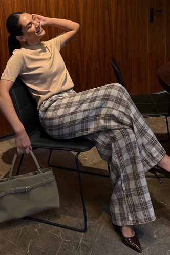 Bej Kare Desenli Rahat Kesim Pantolon MG2728