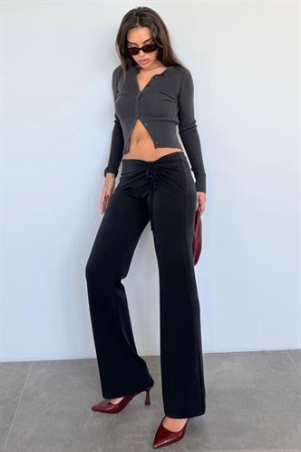 Siyah Modal Yumuşak Büzgü Bağcık Detaylı Flare Kadın Pantolon MG2562