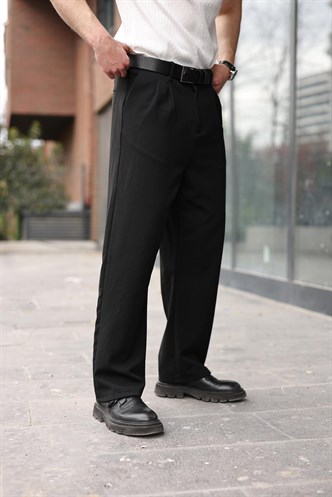 Siyah Pilili Relaxed Fit Pantolon E6588