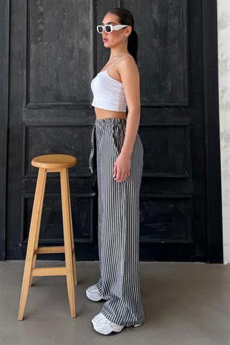 Siyah Beli Ayarlanabilir Çizgili Cepli Bol Paça Kadın Pantolon Mg2312