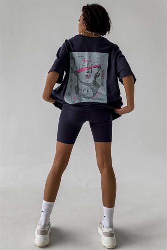 Women Printed Oversize Black T-Shirt MG1491