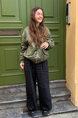 Siyah Beli Büzgülü Wide Leg Kumaş Pantolon MG1950