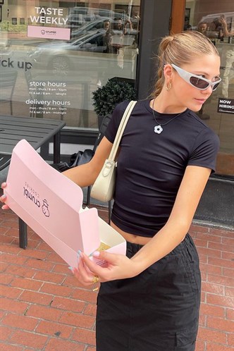 Siyah Bisiklet Yaka Basic Kadın Tişört MG1725