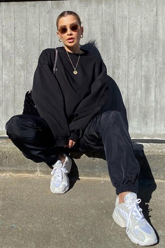 Black Crewneck Basic Sweatshirt MG1559