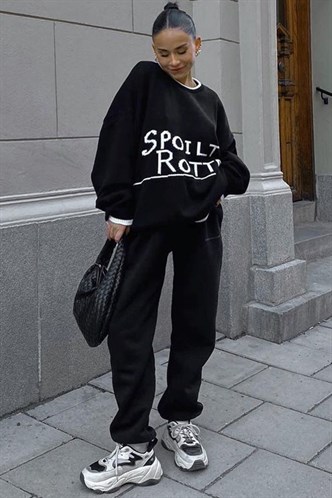 Siyah Yazılı Oversize Bisiklet Yaka  Kadın Kazak MG1596