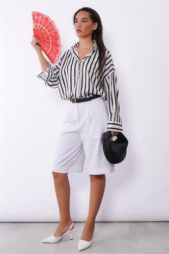 Beyaz Pileli Kadın Bermuda Şort Mg2483