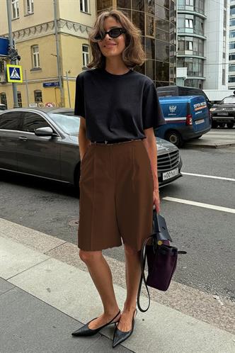 Kahverengi Pileli Kadın Bermuda Şort Mg2483