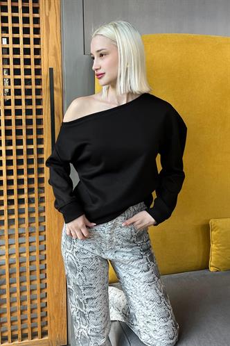 Siyah Kayık Yaka Basic Sweatshirt MG2228