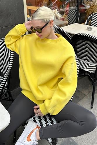 Sarı Bisiklet Yaka Basic Sweatshirt MG1559