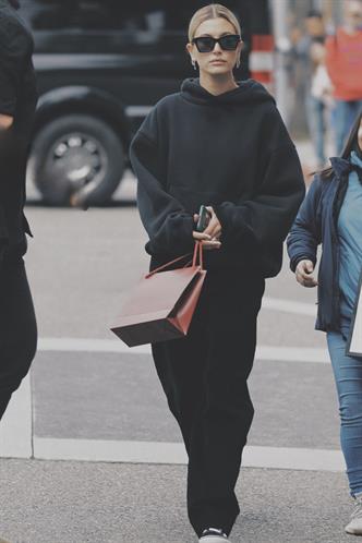 Siyah Kapüşonlu Şardonlu Oversize Cepli Sweatshirt MG2206