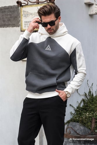 Ekru Kapüşonlu Cep Detaylı Nakışlı Sweatshirt E7085