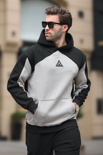 Siyah Kapüşonlu Cep Detaylı Nakışlı Sweatshirt 7085