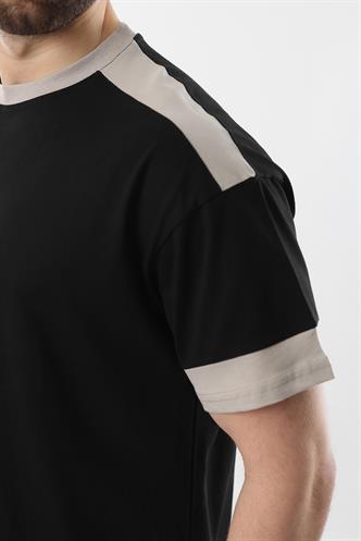 Siyah Omzu Şerit Detaylı Erkek T-shirt E7125