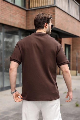 Acı Kahverengi Şerit Detaylı Modern Kesim Erkek Tişört E7182