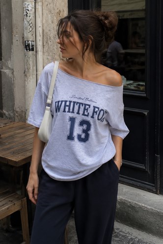 Karmelanj Kayık Yaka Oversize Baskılı Tişört MG2824