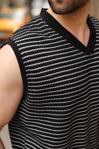 Siyah V Yaka Çizgili Kolsuz Triko Tişört E7179