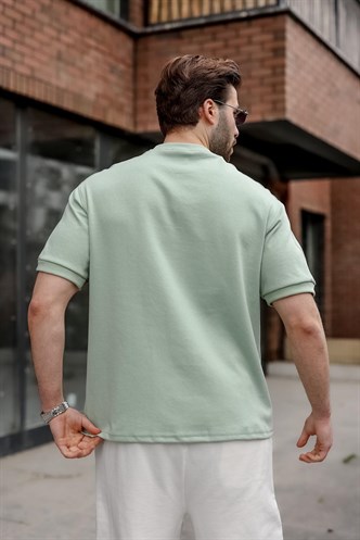 Mint Yeşili Şerit Detaylı Modern Kesim Erkek Tişört E7182