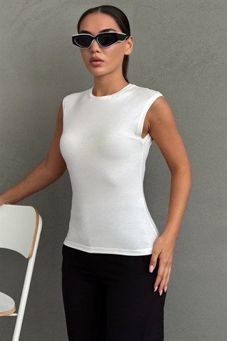 Beyaz Vücuda Oturan Basic Tişört MG2872