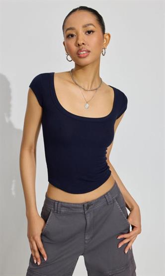 Madmext Lacivert Geniş Yaka Kadın T-shirt Mg2341