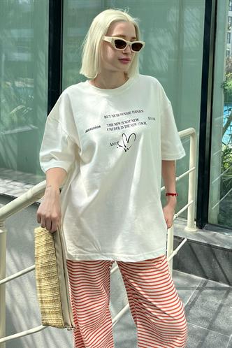 Ekru Oversize Kalp Baskılı Bisiklet Yaka Kısa Kollu Tişört MG2129
