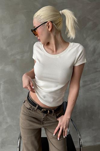 Beyaz Geniş Yaka Fittili Basic Kadın T-shirt Mg2293