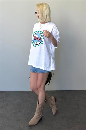 Women Printed Oversize White T-Shirt