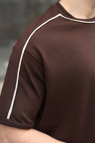 Acı Kahverengi Şerit Detaylı Modern Kesim Erkek Tişört E7182