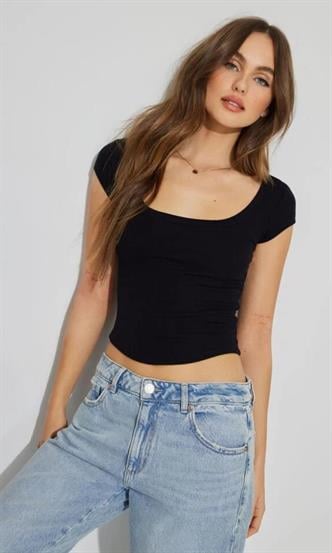 Madmext Siyah Geniş Yaka Kadın T-shirt Mg2341