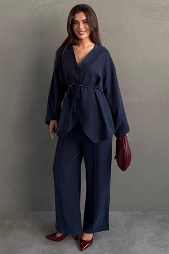 Lacivert V Yaka Düğmeli Kuşaklı İkili Modal Kadın Takım MG2619