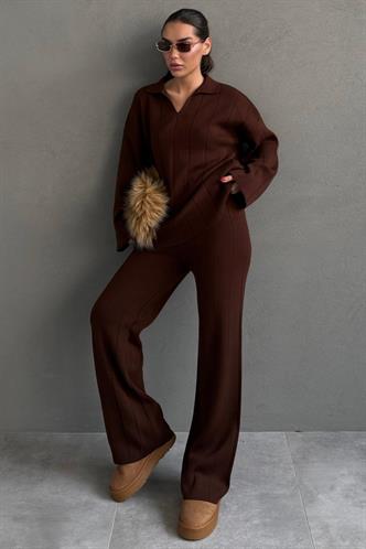 Acı Kahve Rahat Kesim Dikiş Detaylı Kadın Triko Takım MG2584